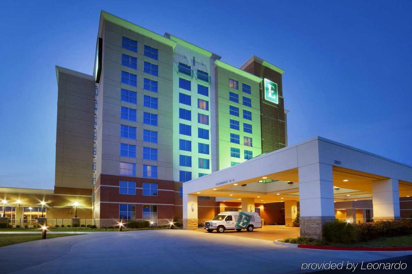 เอ็มบาสซี สวีทส์ นอร์แมน โฮเต็ล แอนด์ คอนเฟอเรนซ์ เซ็นเตอร์ Hotel ภายนอก รูปภาพ