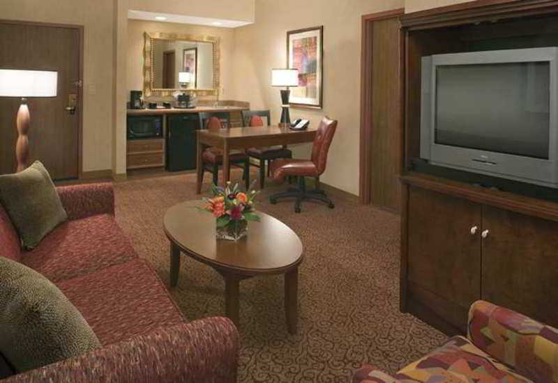 เอ็มบาสซี สวีทส์ นอร์แมน โฮเต็ล แอนด์ คอนเฟอเรนซ์ เซ็นเตอร์ Hotel ห้อง รูปภาพ